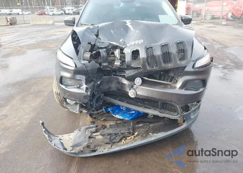 2015 Jeep Cherokee Latitude z USA, uszkodzony, nr VIN 1C4PJMCS0FW605819